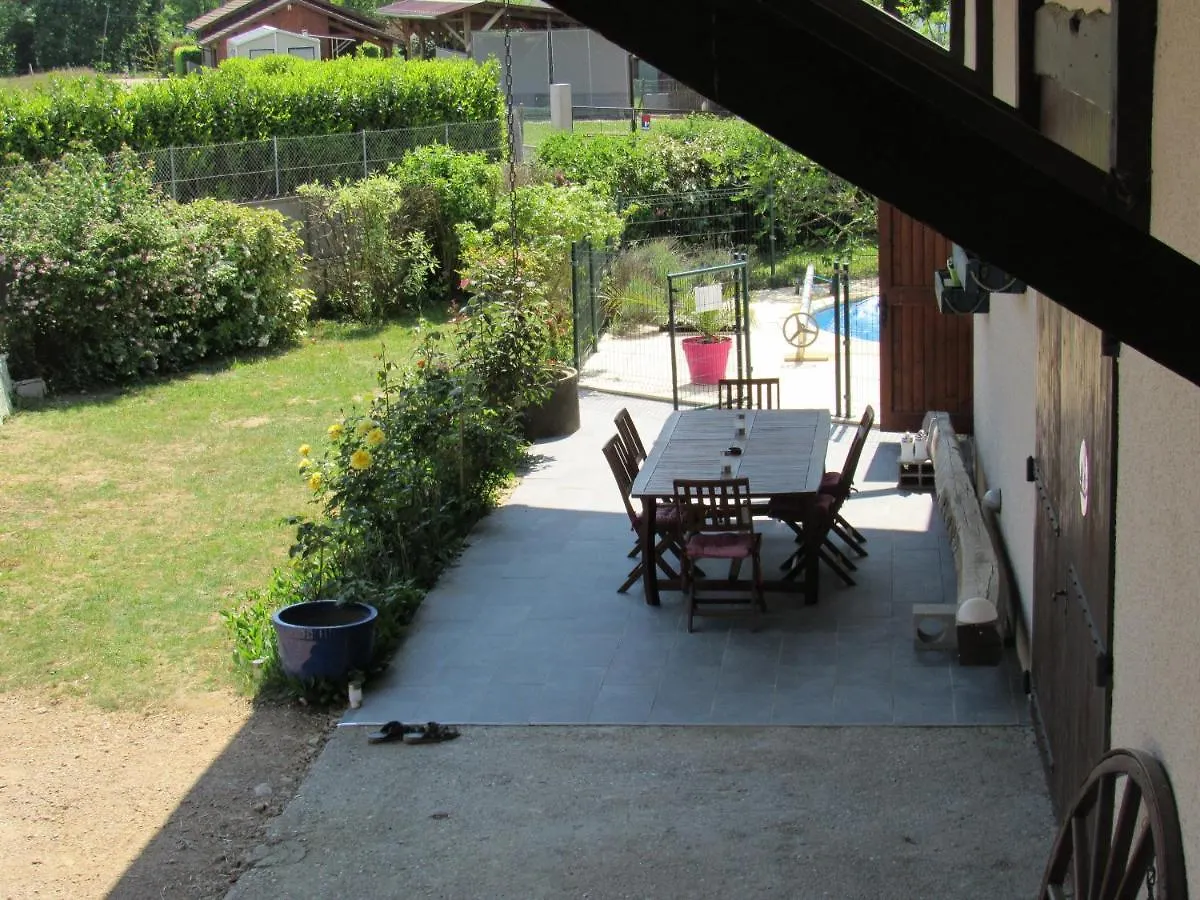 Le Temps D'Une Pause Cessieu 0*,  France